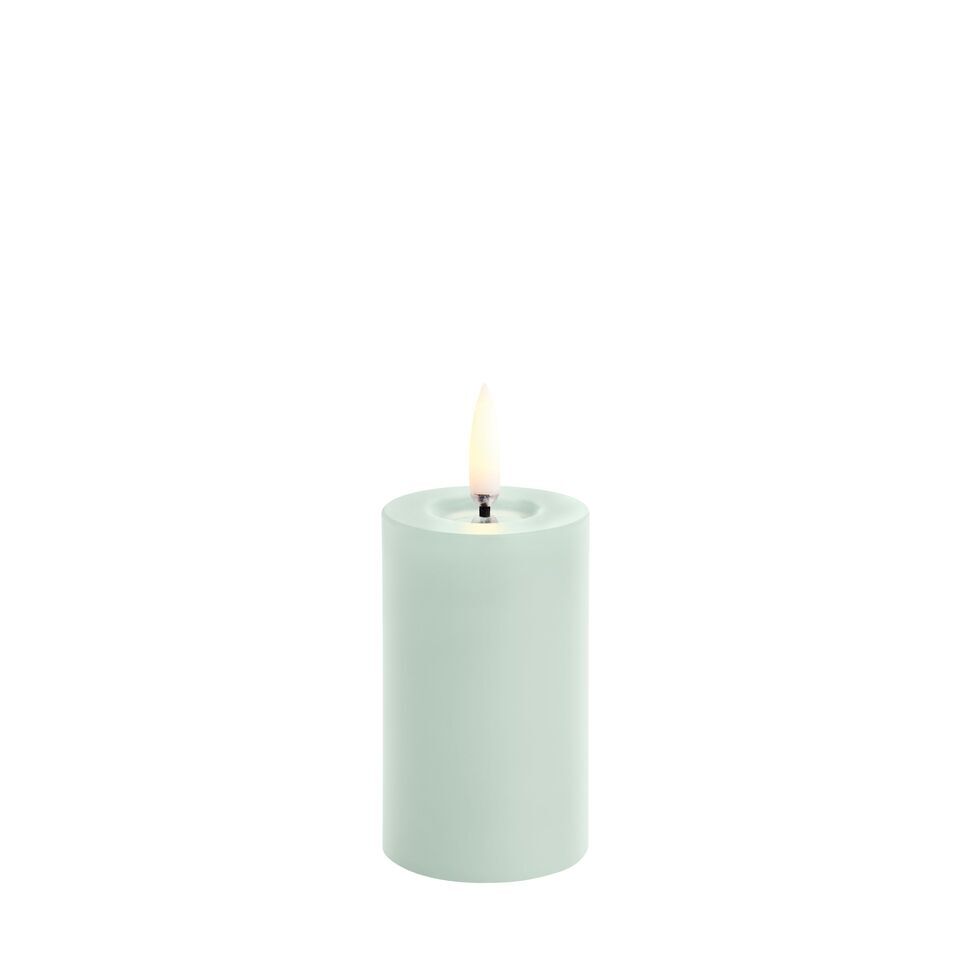 UL-PI-DGM0506_r1_no_glow Uyuni LED Stumpenkerze 5 x 7,5cm melted dusty green