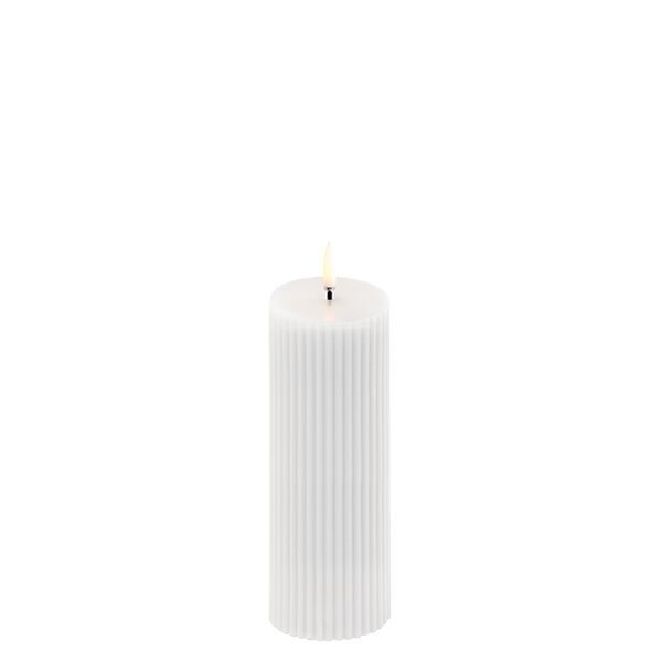 UL-PI-NWG06015 Uyuni LED Stumpenkerze 5,8x15cm Nordic White geriffelt