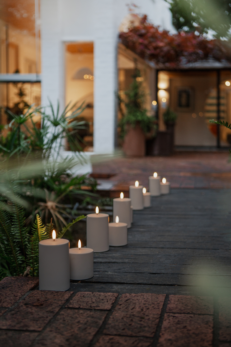 Uyuni Outdoor LED Stumpenkerze 8,4 x 15cm sandstone